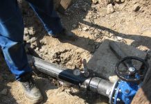 Branșări ilegale de rețeaua de apă-canal la peste 200 de locații din Târgu- Jiu! Poliția a intrat pe fir!