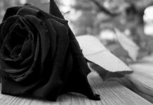 Nonagenara izolată la Drăguțești, îngropată fără priveghi și cu doar două persoane!