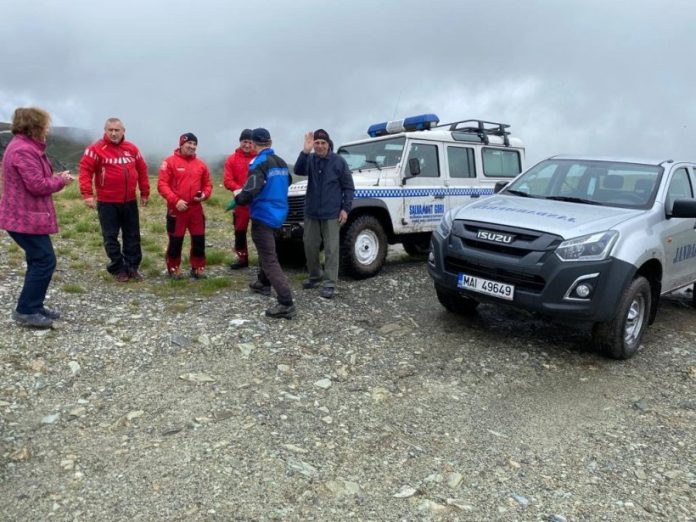 2ca4f6ef-0a38-4f78-a027-c9873ef3a9a7