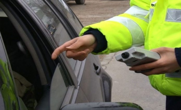 dorohoieni-prinsi-beti-la-volan-ce-reactie-au-avut-in-fata-politistilor-5CR