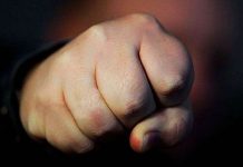 Femeie din Bumbești-Jiu, lovită cu pumnii de fiul său