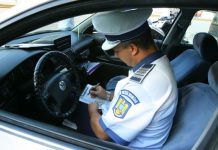 Tânăr cu permisul suspendat, prins la volanul unei mașini în Brănești