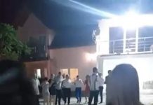 VIDEO: Botez cu peste 50 de invitați la Bustuchin, poliția a aplicat amendă! Cântărețul Fîciu la microfon: ,,Hai că poate vine Garda și nu avem mască!”
