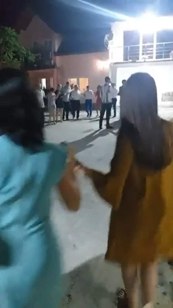 received_577173156506158