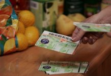 Bonuri de masă pentru pensionarii cu venituri mici