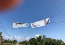 Foto: Bannerele lui Moșoiu, tăiate în cursul nopții! Candidatul a făcut plângere la poliție