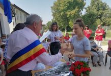 Dublă premiere la Scoarța: Tinerii la vârsta majoratului și cuplurile longevive!