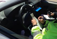 La volan, cu permisul de conducere anulat