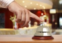 Proteste în fața restaurantelor și a teraselor