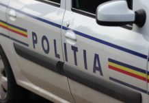 Femeie lovită de o adolescentă, pe stradă