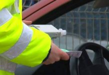 Bărbat băut și cu permisul anulat din 2012, prins la volan