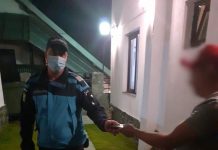 Un turist din Brașov, aflat la Rânca, a găsit un portofel cu bani și carduri