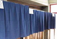 Cabine de vot special amenajate pentru alegătorii cu stare febrilă