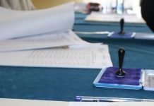 S-a trezit cu o altă semnătură în locul său pe listele de vot