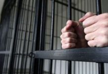 Încarcerat pentru furt