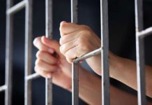 Încarcerat de polițiști, după ce a condus băut și fără permis