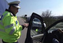 Prinși la volan, deși aveau acest drept suspendat