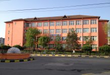 Învățătoare confirmată cu coronavirus