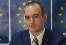 Propune modificarea legii care oferă pensie de urmaș copiilor medicilor uciși de COVID-19