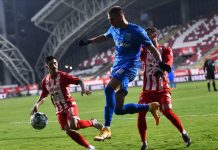 Cu inima-n gât! Craiova a redevenit lider, dar jocul lasă de dorit