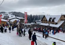 Din nou puhoi de turiști la Rânca