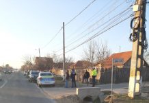 Și-a înjunghiat mortal soția, după care a încercat să-și ia viața. Și-a înfipt de mai multe ori cuțitul în abdomen