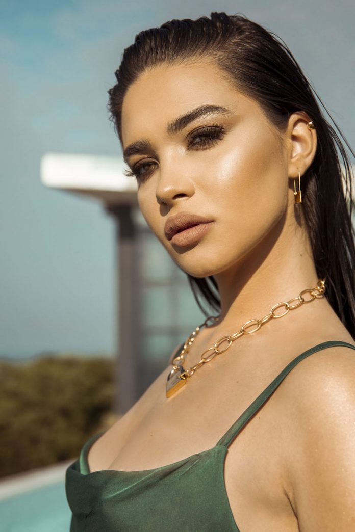 BIJUTERII-2021-TENDINTE-scaled