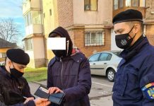 Portofel cu bani și documente, găsit de jandarmi