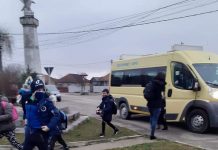 La Scoarța a început școala pe scenariul galben