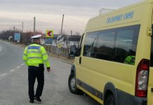 Autovehiculele destinate transportului elevilor, verificate de polițiști