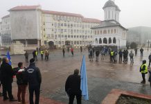 Minerii nu încetează protestele. „Ne-a fost furată grupa de muncă”