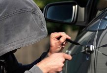 Tânăr reținut pentru furt din autoturisme