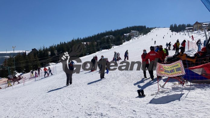 F539F7B7-A639-4DD5-9EE6-BDA4B9AEF8E0