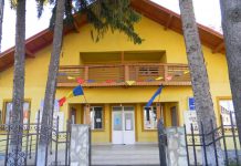 Locuitorii a două străzi din Bumbești-Pițic, lăsați fără curent