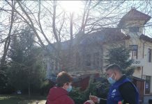 Membrii USR au distribuit sute de flori și mărțișoare în centrul municipiului