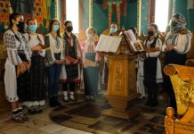 „De drag şi dor de casă”, acțiuni filantropice desfăşurate în Parohia Mătăsari II