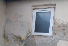 Educație cu miros de mucegai pentru elevii Școlii Gimnaziale Bolboși