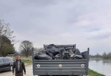 Doua camioane cu gunoi adunat de AJVPS din zona Vădeni