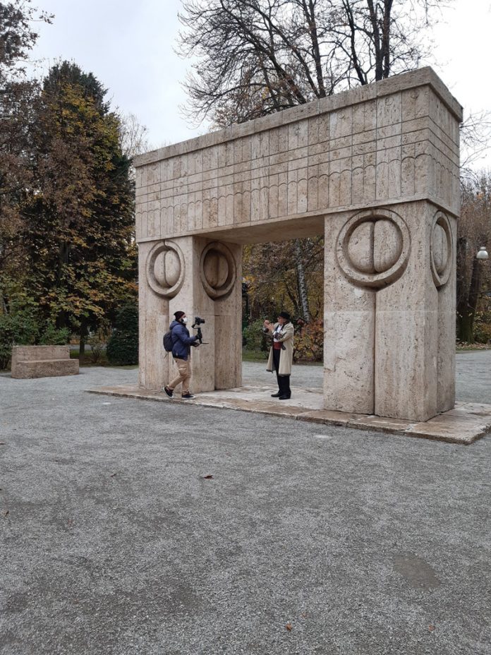 S-Cioiu-la-Poarta-Sarutului