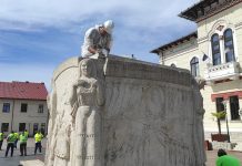 Lucrări de restaurare la Mausoleul din Piața Prefecturii