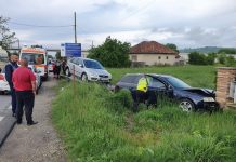 Accident cu o victimă pe Calea Severinului! A intrat cu mașina în gard