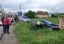 Accident cu o victimă pe Calea Severinului! A intrat cu mașina în gard