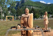 Tabăra de sculptură în lemn de la Polovragi își deschide porțile