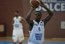 Giordan Watson rămâne în România