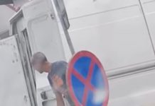 Bărbatul care a demontat un indicator la Peșteana s-a ales cu dosar penal!