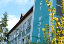 Dosar penal la secția constituită la Colegiul Tehnic Motru. Buletine de vot băgate unul într-altul