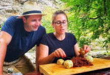 VIDEO: Rețeta săptămânii – Fabi’s Kitchen: Friptură de vițel în sos de ceapă și găluște din pâine uscată