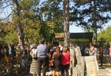 Înălţarea Sfintei Cruci – ca o Lecţie de Viaţă – În Ziua Înălţării Sfintei Cruci, la «Muzeului Crucilor» din satul Măceşu, Oraşul Târgu-Cărbuneşti, Gorj! (II) – ,,Crucile de la Măceșu îndeamnă la neuitarea oamenilor de valoare ai neamului nostru românesc, trecuți în eternitate”!