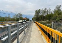 Drum județean, plin de gropi, reabilitat. Începe restaurarea unui important monument istoric