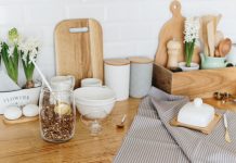 Accesoriile din lemn pentru bucătărie se potrivesc oricărui stil